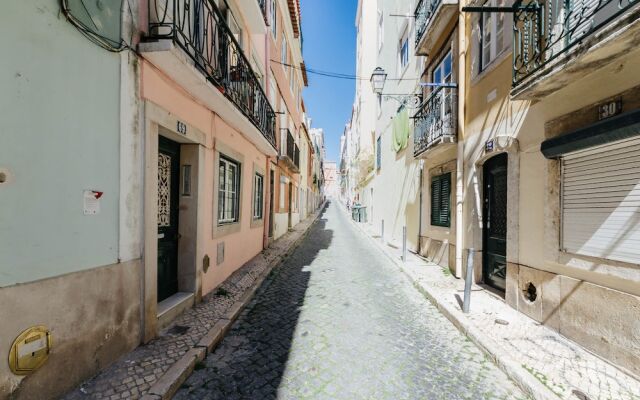 Rent4Rest Bairro Alto Charming Apartment