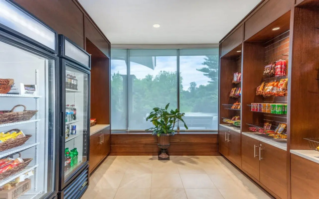 Holiday Inn Charlottesville-Monticello by IHG