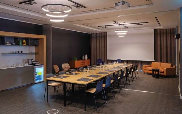 Adina Apartment Hotel Cologne