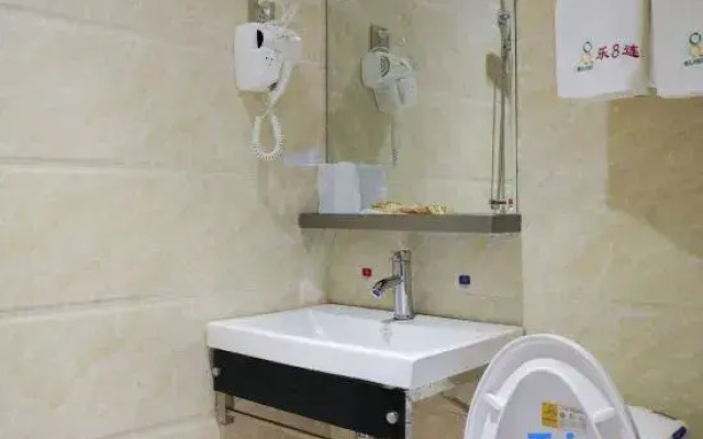 8 Hotel (Shenzhen Airport)