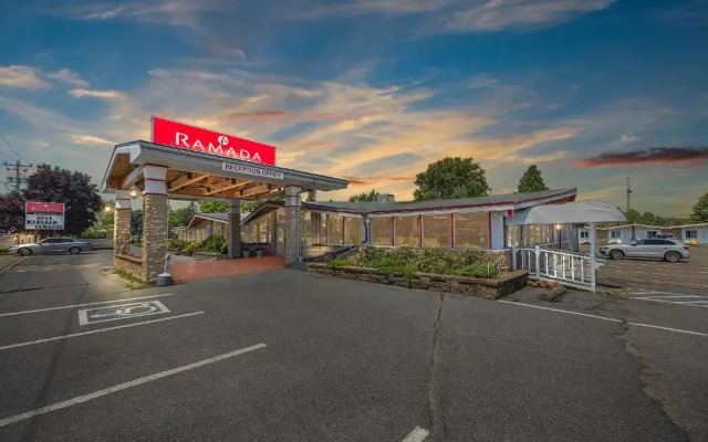 Ramada Gananoque Provincial Inn