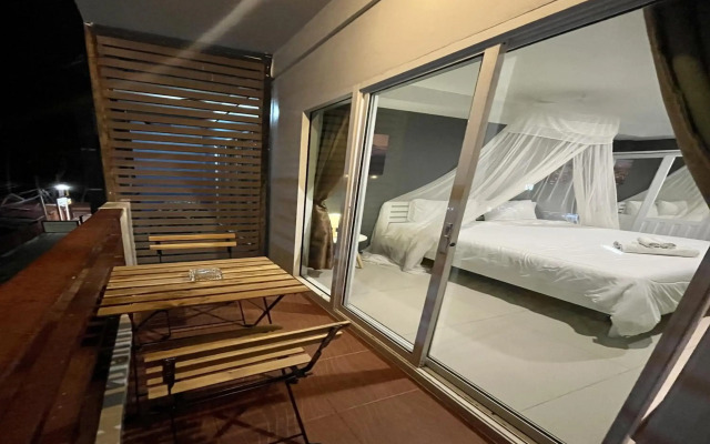 Be Rich Hotel