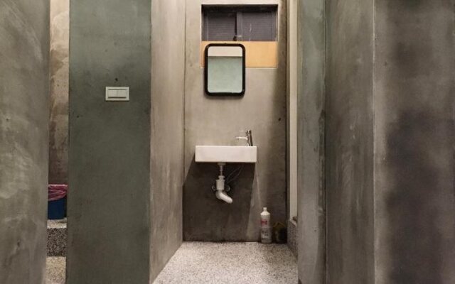 FC Hostel-Ruifang Station