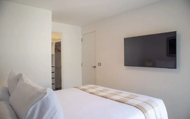 w Fantastic 2BR w Modern Deco in San Isidro