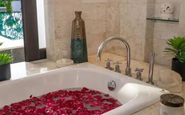 Villa Adenium