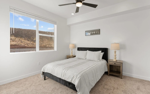 Cliff Side Retreat 2 Bedroom Condo