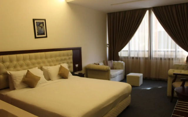 MidTown Hotel & Suites