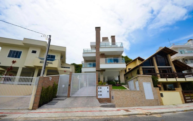 1080 - Apartamento com vista para o mar em Bombinhas