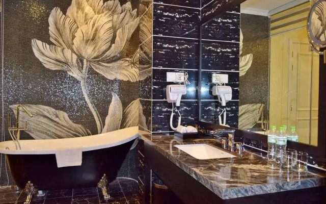 Tuong Vi Hotel Saigon