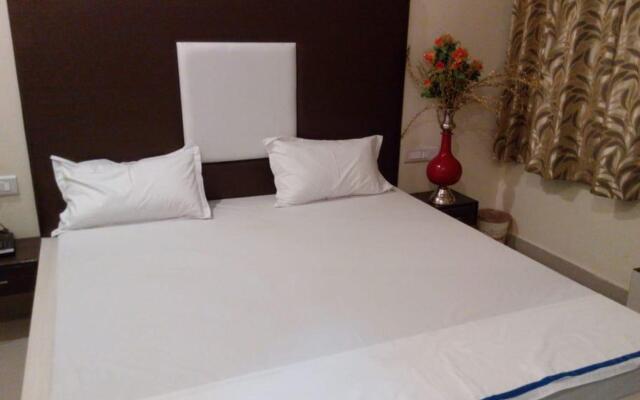 Friends Hotel & Restaurant