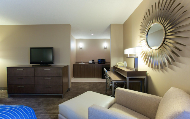 Holiday Inn Express Fargo-West Acres by IHG