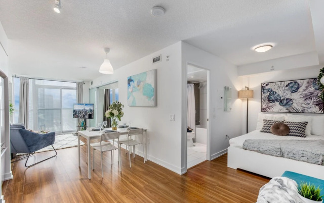 Premier High-Rise Downtown Suites