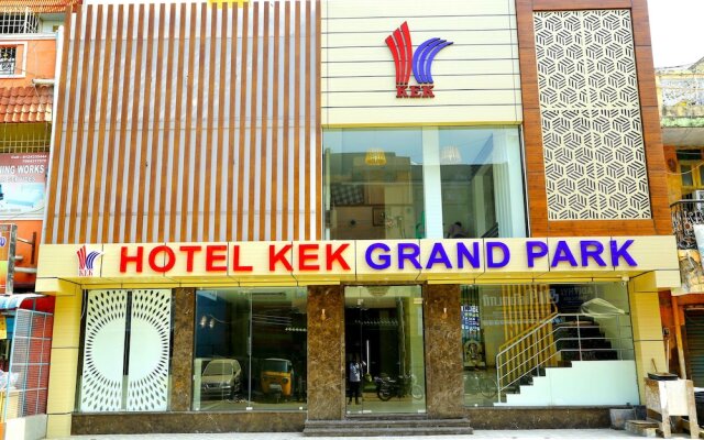 Hotel Kek Grand Park