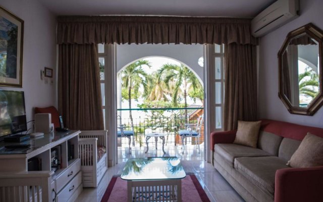 Barefoot Beach Suite At Sandcastle