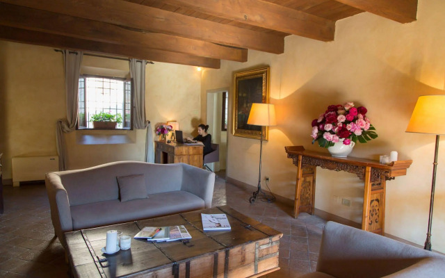 Palazzo Viviani Castello di Montegridolfo