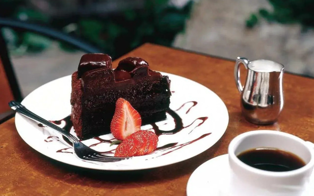 Embassy Suites by Hilton Alexandria Old Town