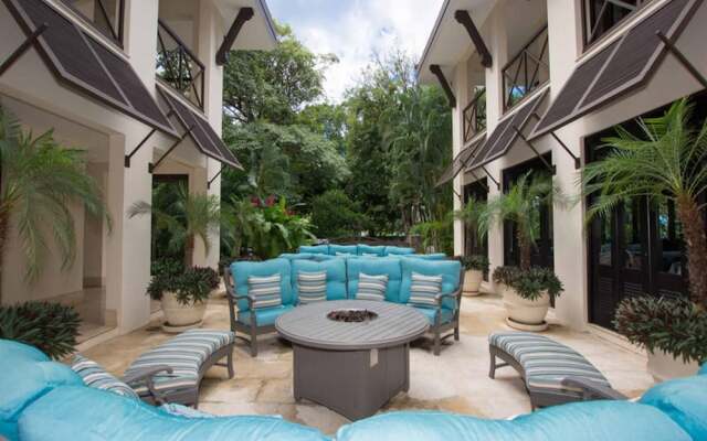 Classy artsy ocean-view unit near pool at Pacifico in Coco sleeps 6