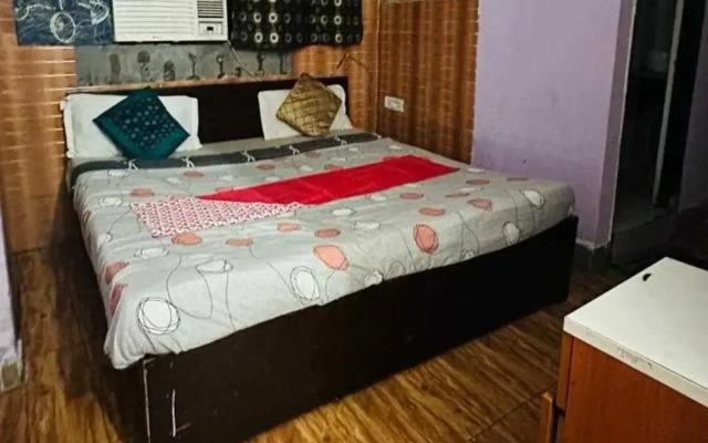 OYO HOME 80822K Cozy Stay