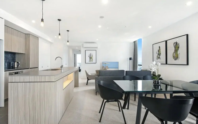 BRAND NEW Qube Broabeach Luxury 2 Bedroom