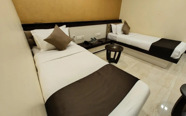 The Majlis Hotel - Near Taj Hotel Colaba