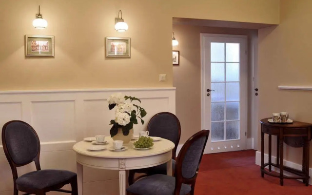 American House Hennela