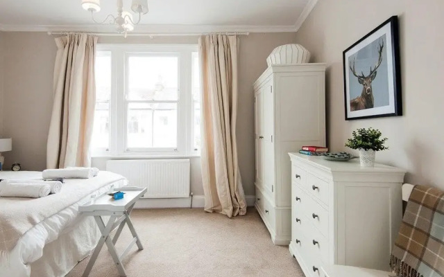 The Stephendale Road Townhouse - SL
