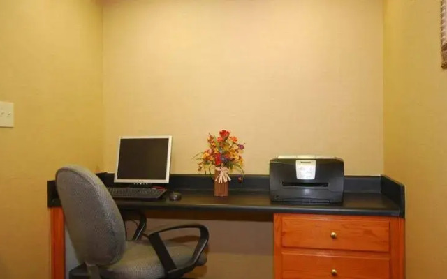 Best Western Carrollton Inn & Suites