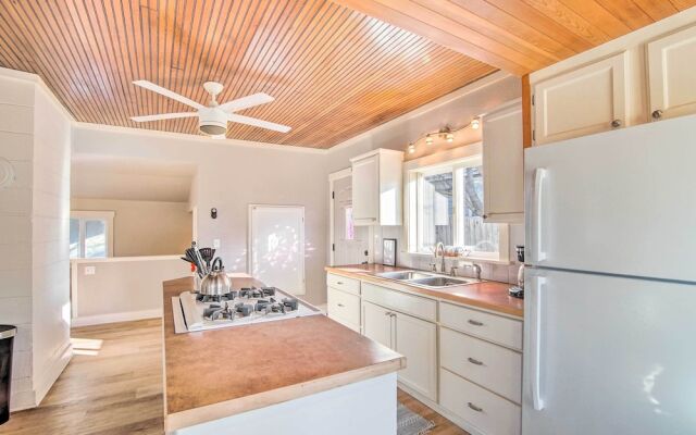 Cle Elum Vacation Rental - Walk Downtown!