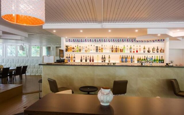 CE Napfény Hotel