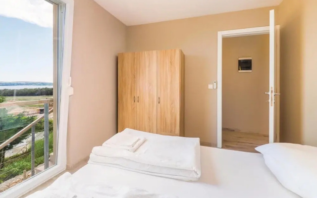 Awesome Home in Povljana With Wifi and 1 Bedrooms