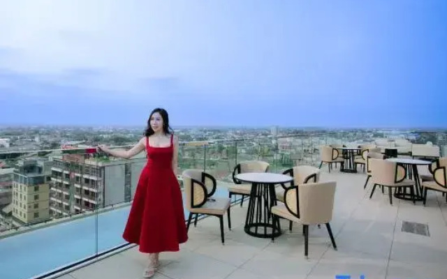 Ramada By Wyndham Vientiane Central
