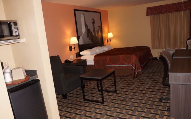 Super 8 Farmers Branch/north Dallas