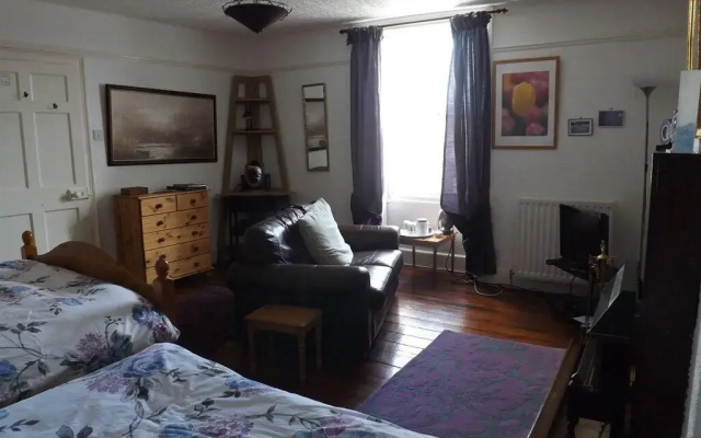 Caroline House