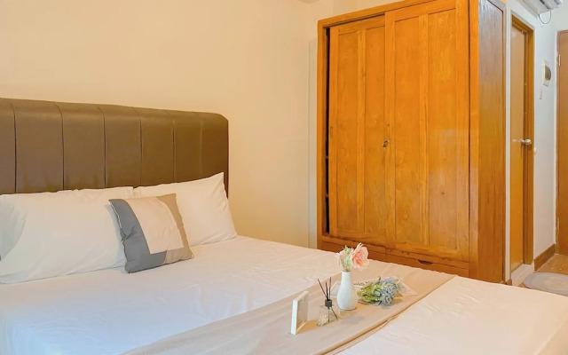 Homey And Good Place Studio At Tifolia Apartment