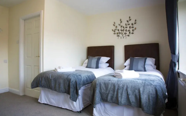 The George Carvery & Hotel