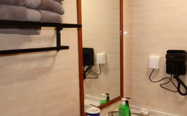 Atrium Fengzhu Homestay