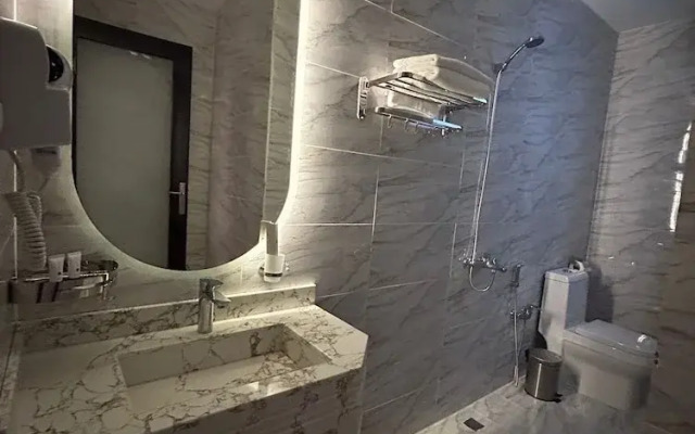 Elite House