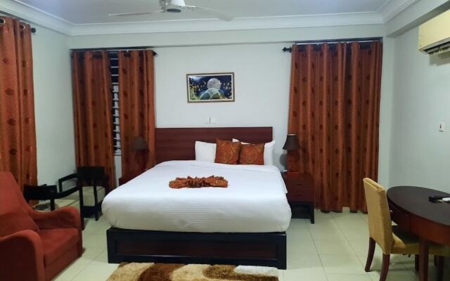 Efua Anoah Hotel & Apartment