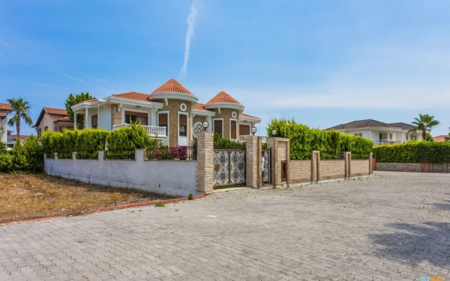Villa Mare By Villatatilin