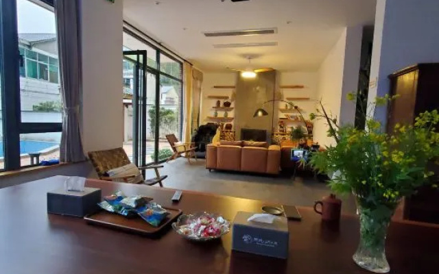 Tongcheng Shangmen No.8 Guesthouse – Hotel Rooms – Hangzhou