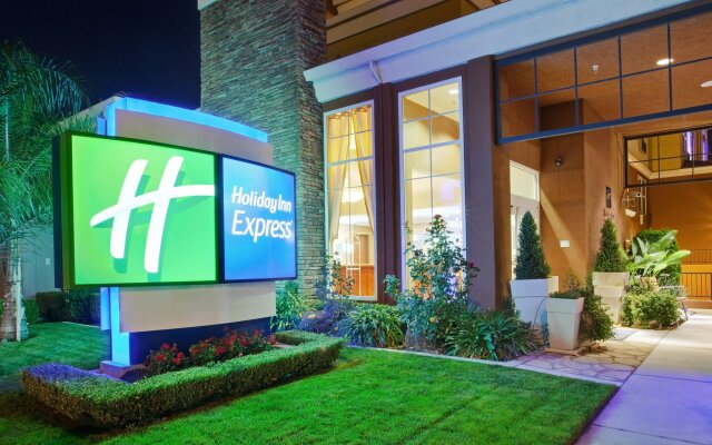 Holiday Inn Express West Sacramento, an IHG Hotel