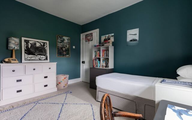 Rochester Road II by Onefinestay