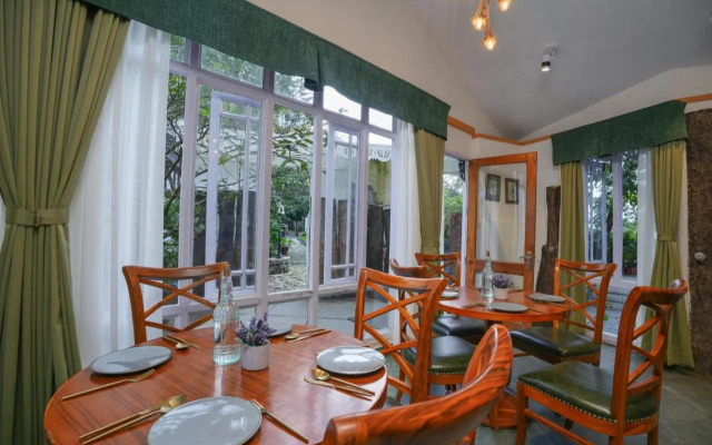 Summit Bougainvillea Tea Resort