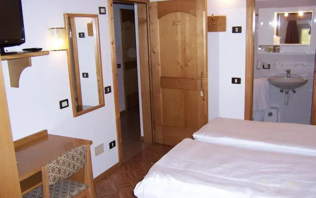 Hotel Garnì Alpenrose