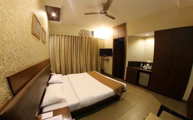 Fabhotel Phoenix Hospitality