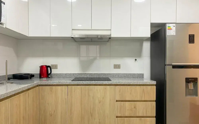 w Captivating 2BR With Balcony in Miraflores