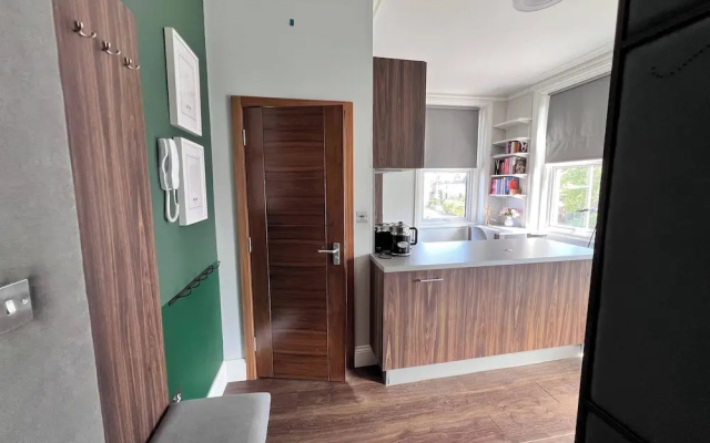 Cozy London Apartment With Great Location