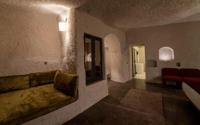 Artemis Cave Suites - Adults Only