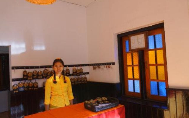 Manaw Thukha Hotel