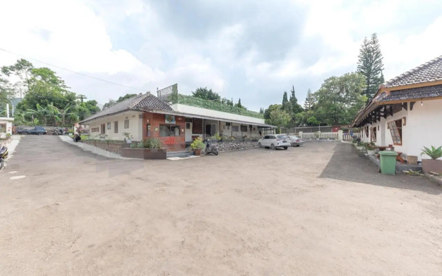 OYO 211 Seruni Residence